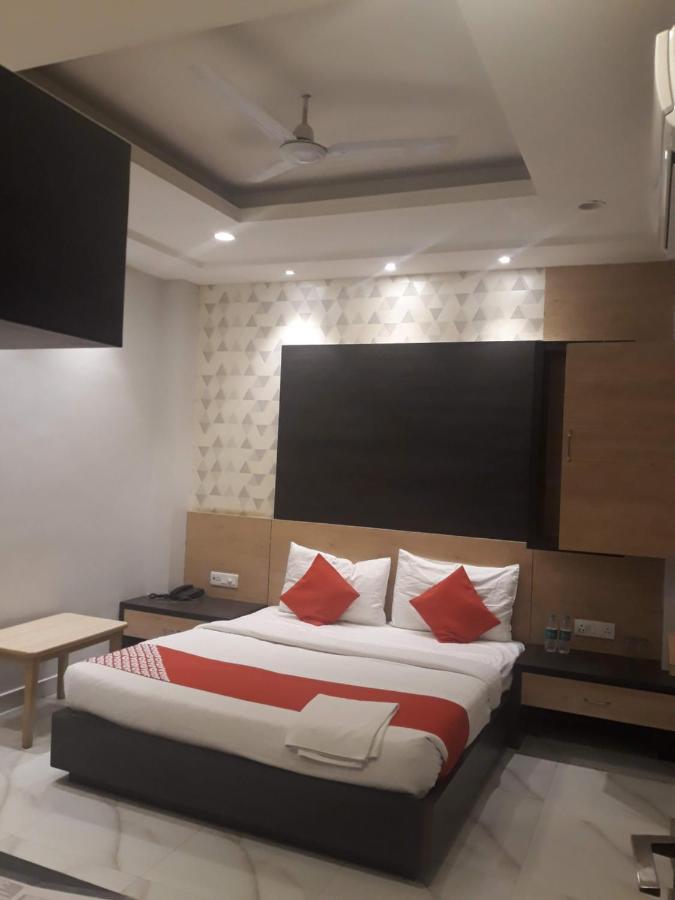 Hotel Megha Inn لاكناو المظهر الخارجي الصورة