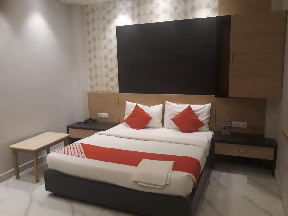 Hotel Megha Inn لاكناو المظهر الخارجي الصورة