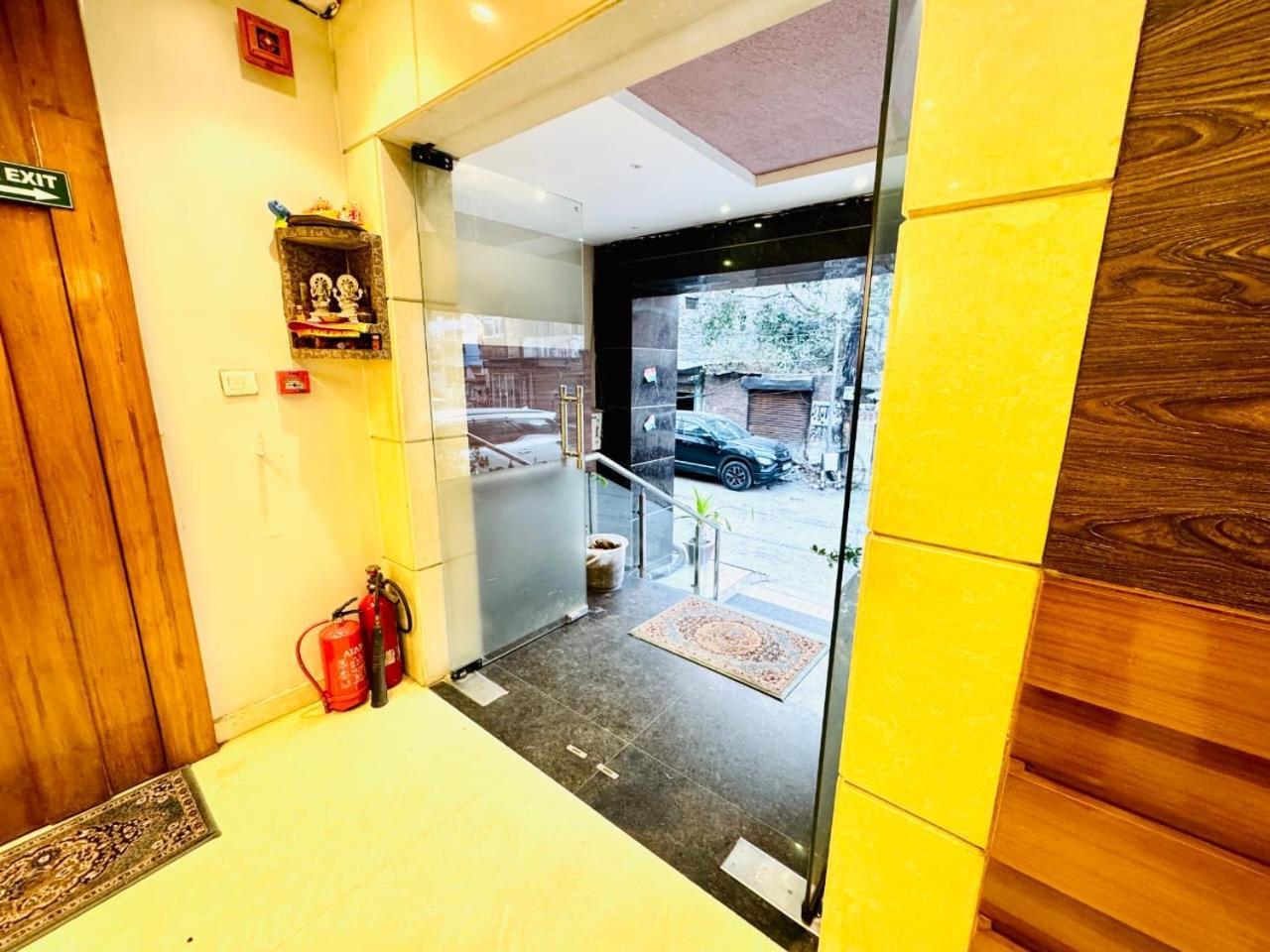 Hotel Megha Inn لاكناو المظهر الخارجي الصورة